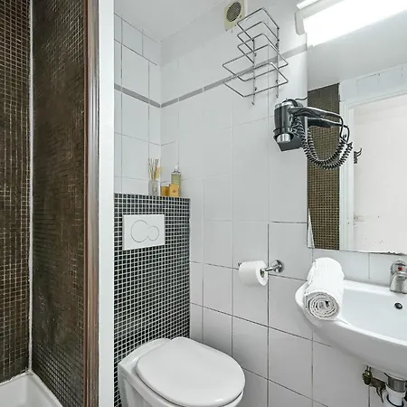 Sauvage Hotel *