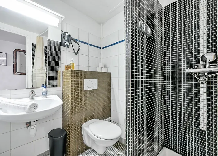 Sauvage Hotel *